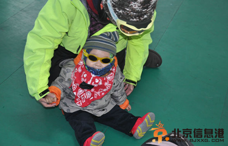 圖為滑雪愛好者