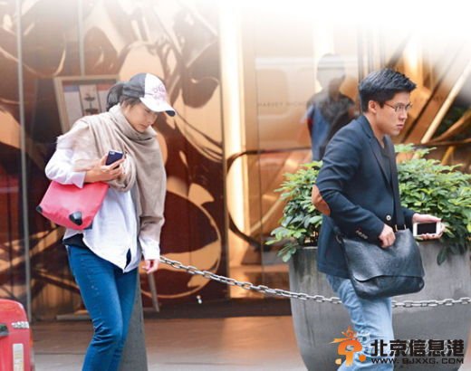 郭晶晶產后做婦檢