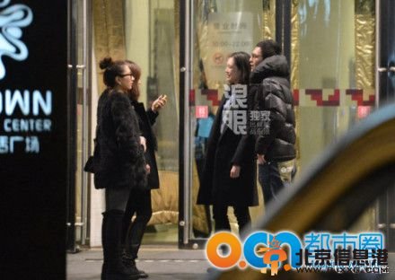 佟晨潔車震視頻完整版 馮銘潮佟晨潔車震照片 佟晨潔馮銘潮資料