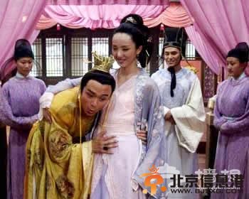 宮廷揭秘：宮女懷春龍床爭寵的驚人手段[墻根網]
