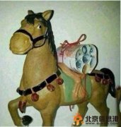 網友：“馬上有錢”太俗啦，馬上面放兩只象“馬上有對象”