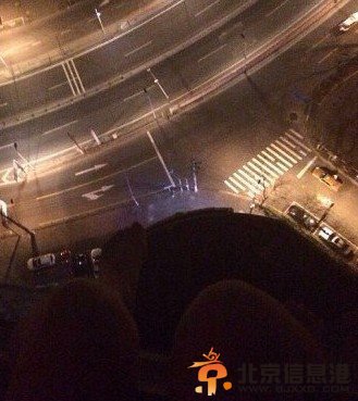 95后女孩因失戀跳樓 事前曾發(fā)跳樓照