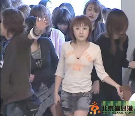 日本500人集體做愛2人死亡 集體性愛大作戰(zhàn)