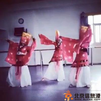 迪拜搖是什么 美拍迪拜搖歌曲名引狂潮