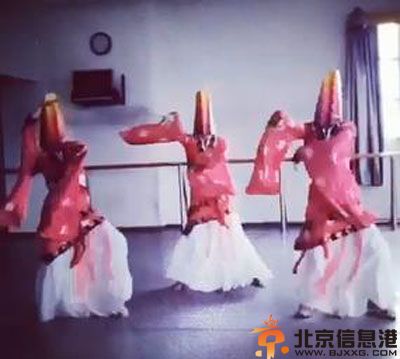 迪拜搖是什么 美拍迪拜搖歌曲名引狂潮