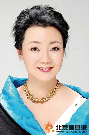 歷史轉(zhuǎn)折中的鄧小平劇情介紹
