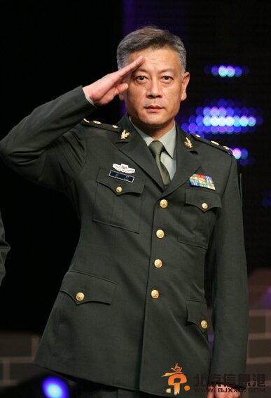 歷史轉折中的鄧小平劇情介紹