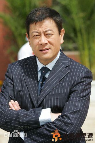 歷史轉(zhuǎn)折中的鄧小平劇情介紹