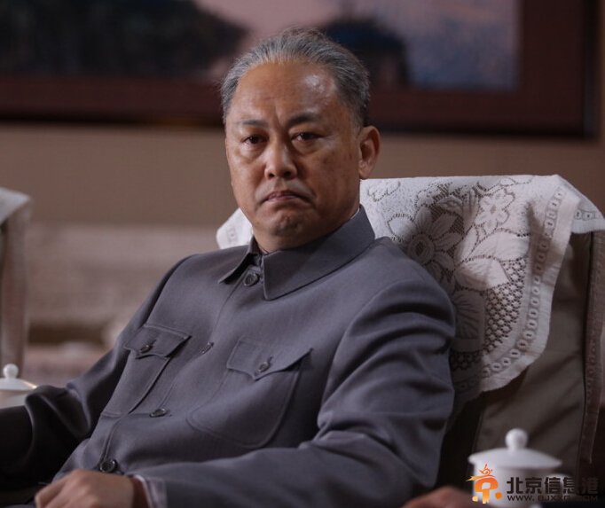 歷史轉折中的鄧小平劇情介紹