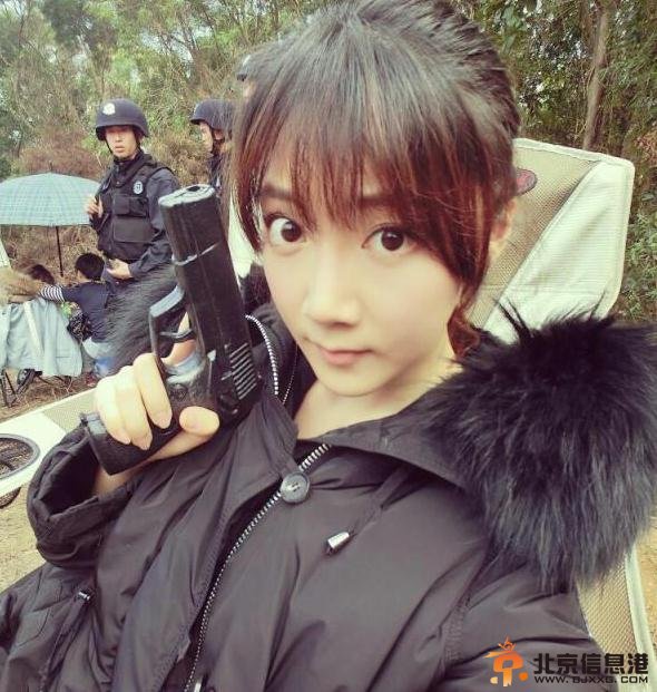 王萌黎寫(xiě)真