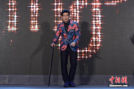 周杰倫曝自己與死神擦肩而過 險被航班機削頭