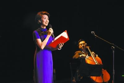 李修平退居二線后首亮相 現身公益朗誦會