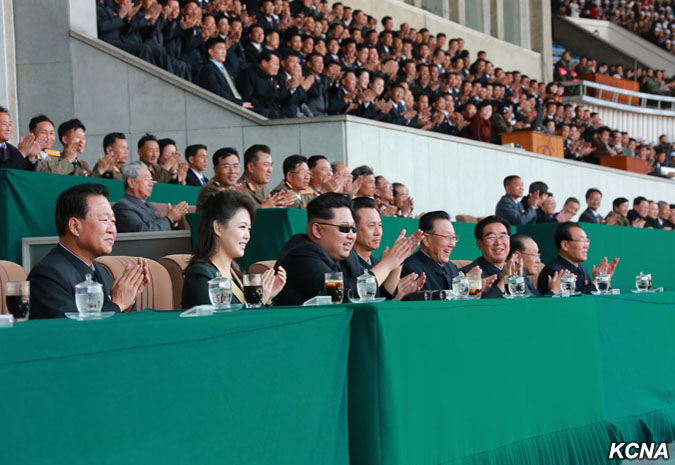 金正恩觀看朝鮮男子<a href='http://www.se0552.com/sports/zuqiu/' target='_blank'><u>足球</u></a>賽 李雪主今年首現身