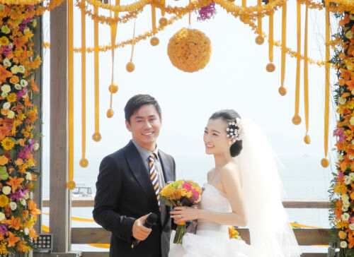 演員常鋮個人資料微博 19日與妻子曲雙雙完婚