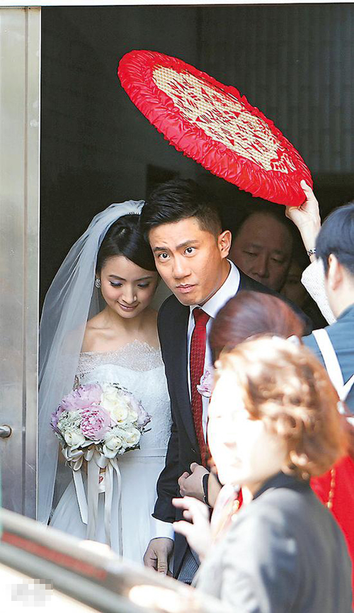 林依晨出嫁擺傘陣防媒體 平安夜低調完婚