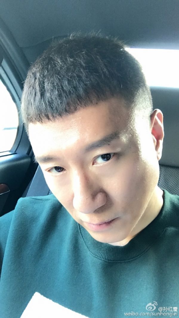 孫紅雷被交警盯上 baby也被深圳交警抓過安全帶問題