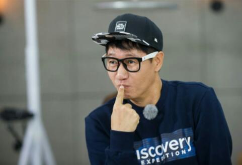 runningman最新期劇照 李光洙深情演唱池石鎮(zhèn)嘟嘴賣萌