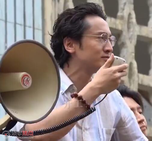 孤注一擲王傳君不像演的