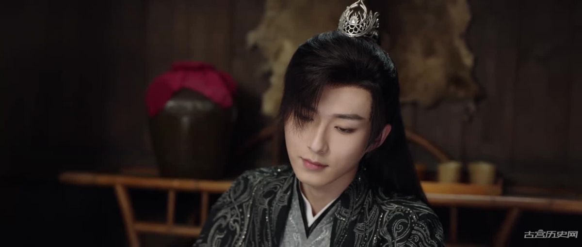 《花間令》卓瀾江喜歡誰