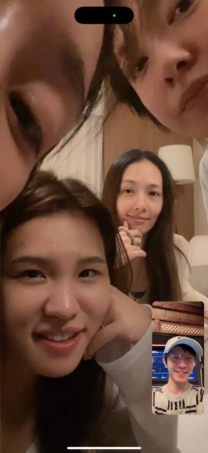 楊冪郭采潔郭碧婷謝依霖同框 郭敬明曬合照