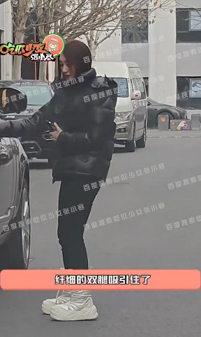 年近50的李小冉瘦成紙片人 網友表達關心和擔憂
