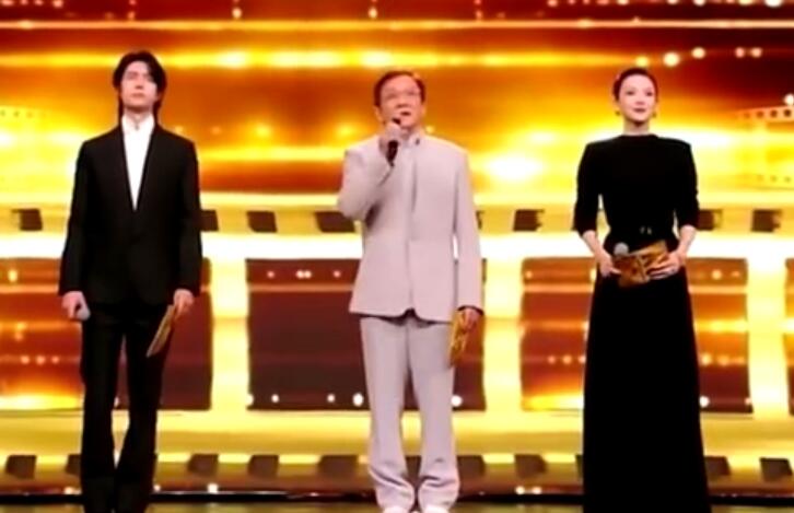 成龍章子怡王一博同臺 致敬中國電影120周年